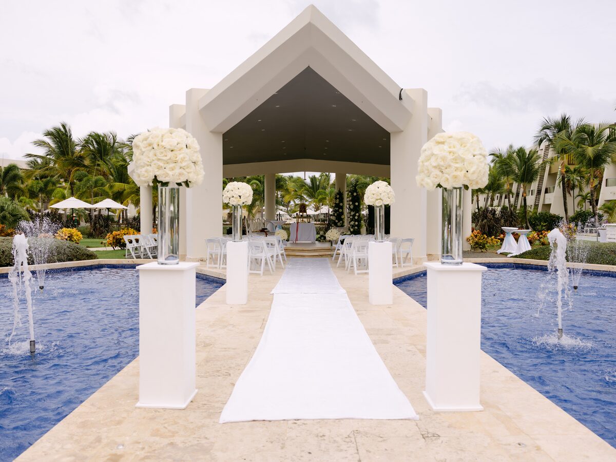 Boda — entrada resort